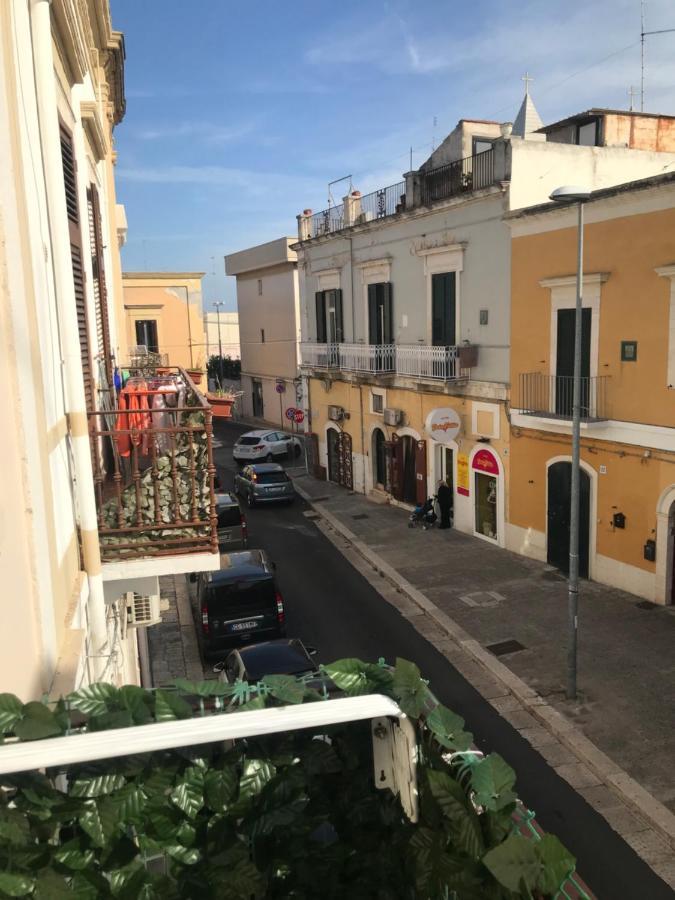 Casa Mely Lägenhet Bari Exteriör bild